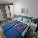 Disztingvalt Apartman, Free Garage デブレツェン