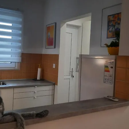 Disztingvalt Apartman, Free Garage Apartment Debrecen