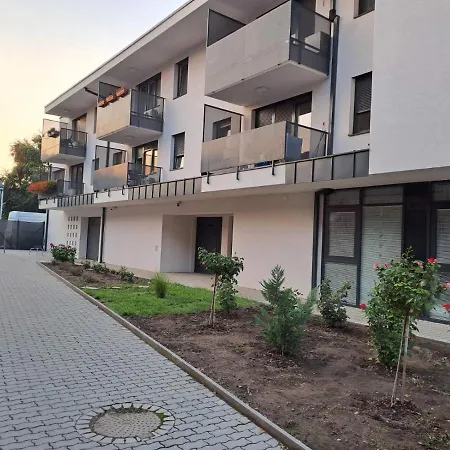 Disztingvalt Apartman, Free Garage *