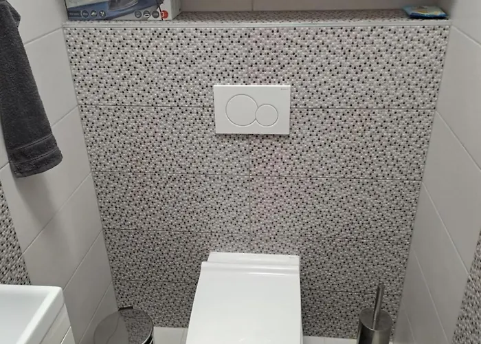 Disztingvalt Apartman, Free Garage דירה