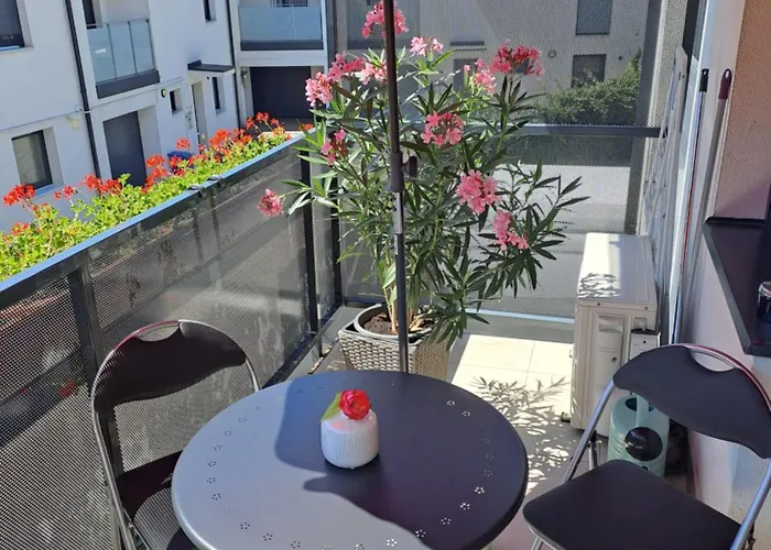 דירה Disztingvalt Apartman, Free Garage *